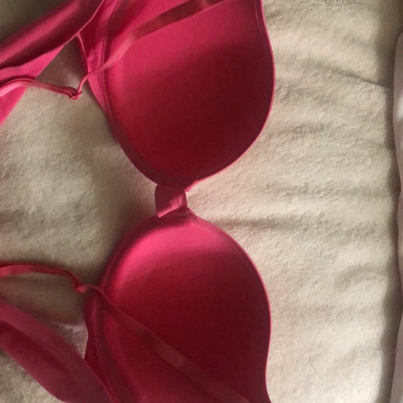 VERY SEXY VICTORIA’S SECRET BRA - Picture 9 of 10